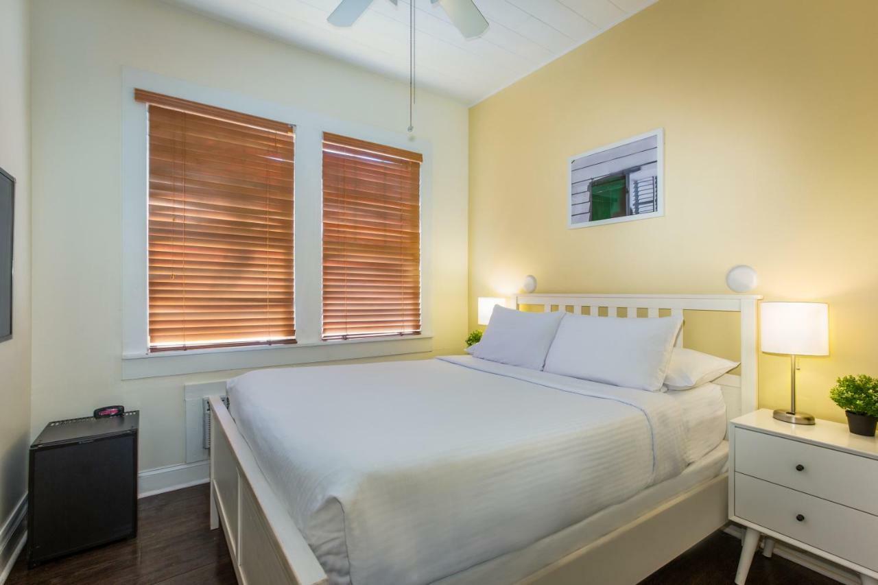 Queen Room,791566926:JPEG