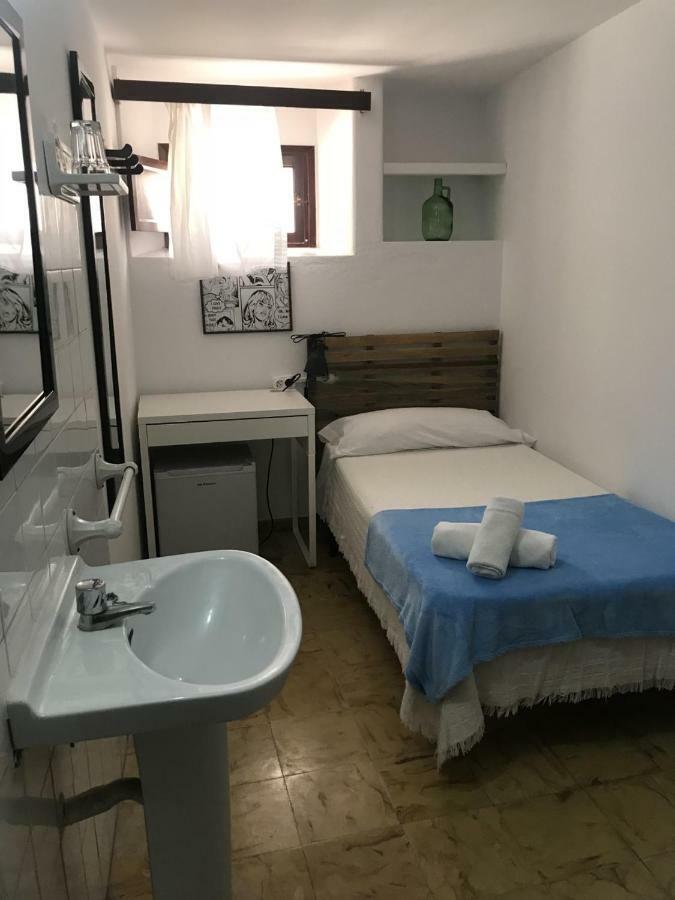 Habitación Individual con baño compartido