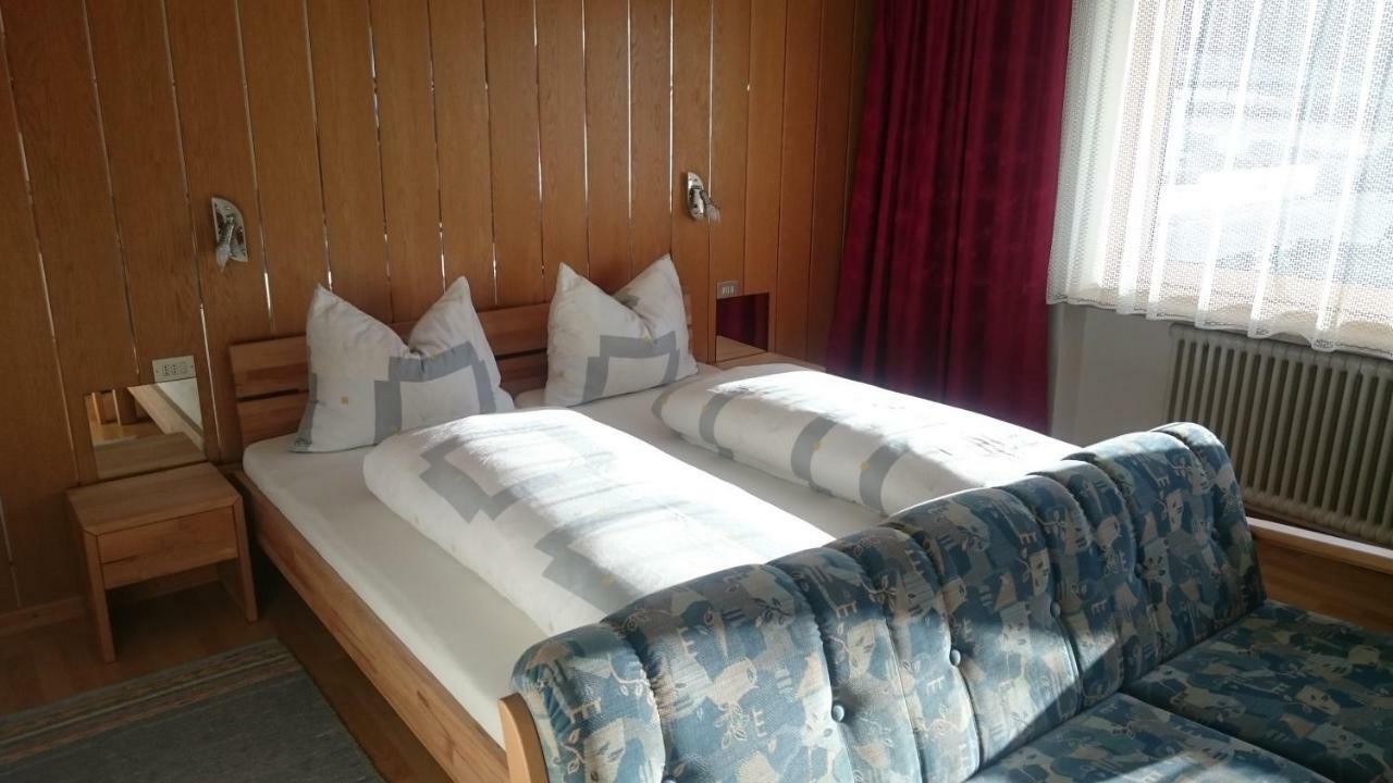 Dreibettzimmer mit Bad