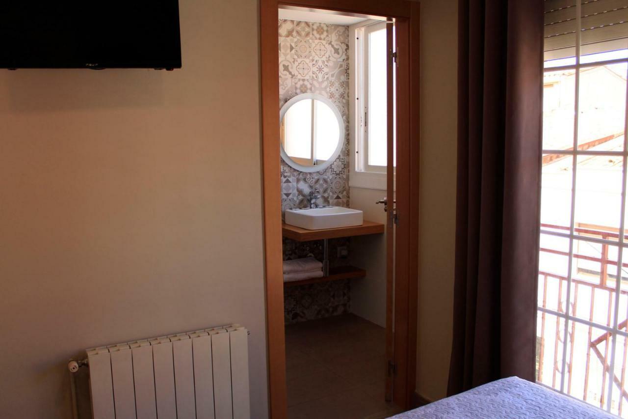 Twin Room Private Bathroom