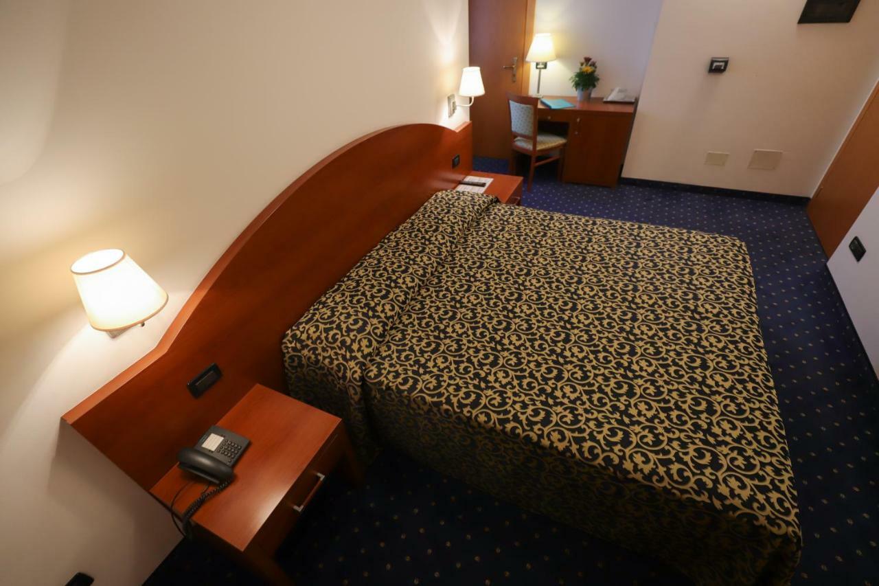Economy Double Room,806993463:JPEG