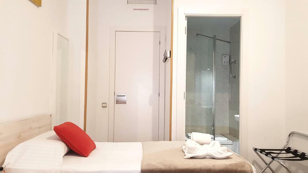 Chambre Lits Jumeaux avec Salle de Bains Privative
