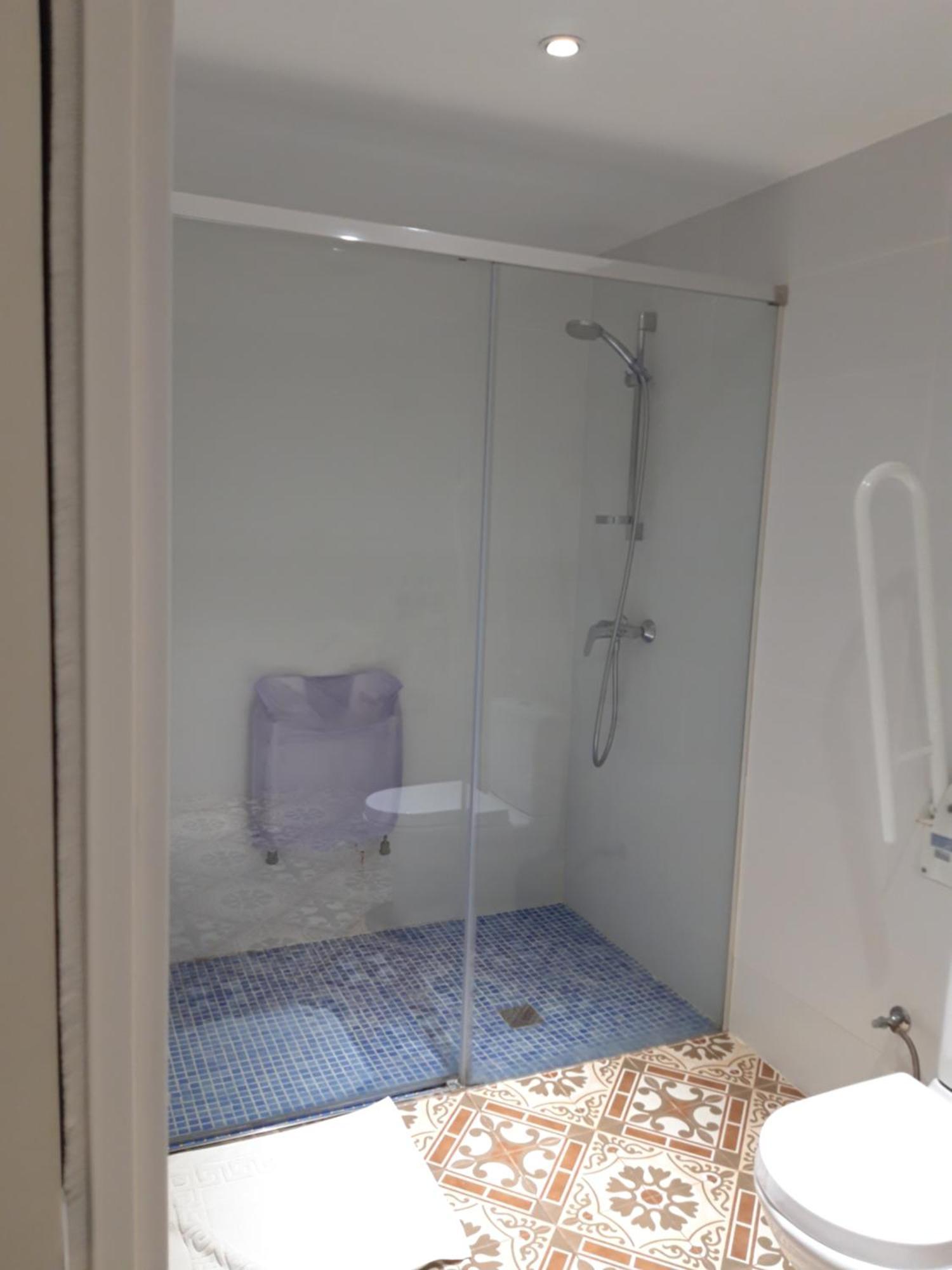 Quarto Duplo ou Twin com Casa de Banho Privativa