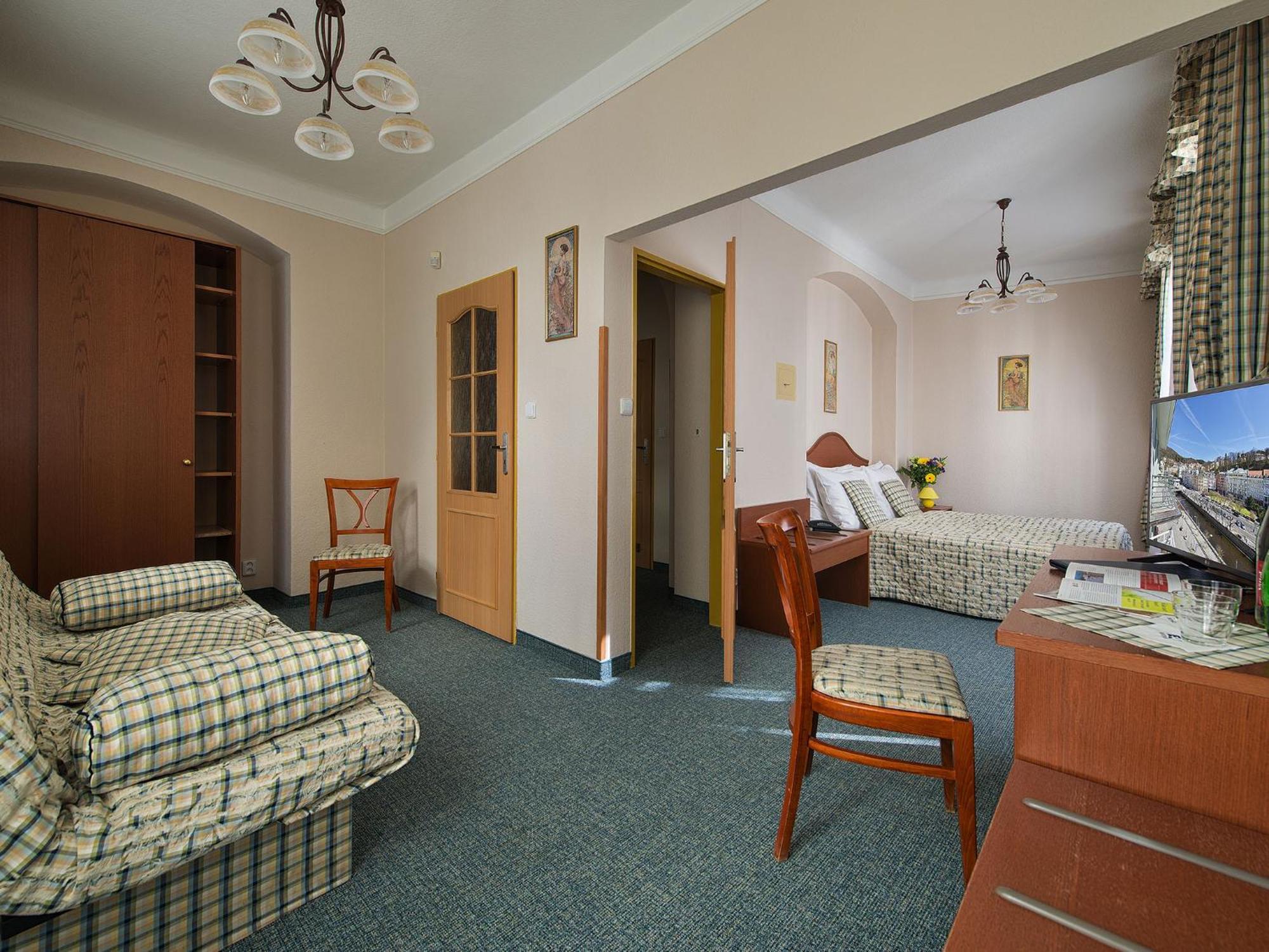 Standard Triple Room,823631264:JPEG