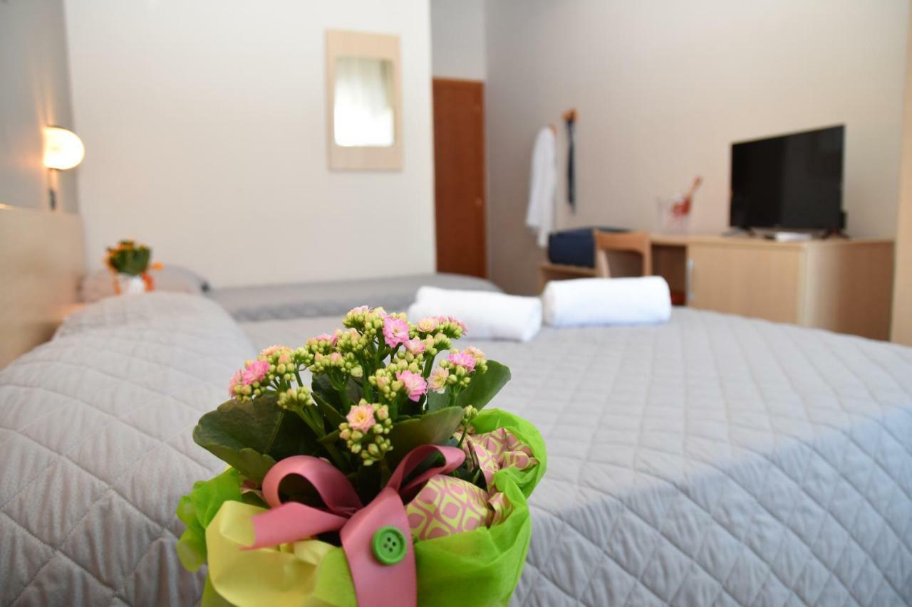 Triple Room,830774651:JPEG