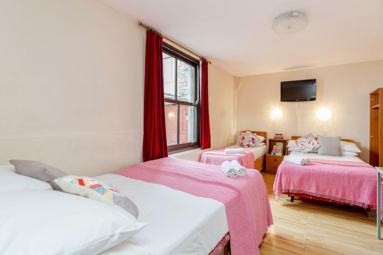 Camera Familiare con Bagno Privato
