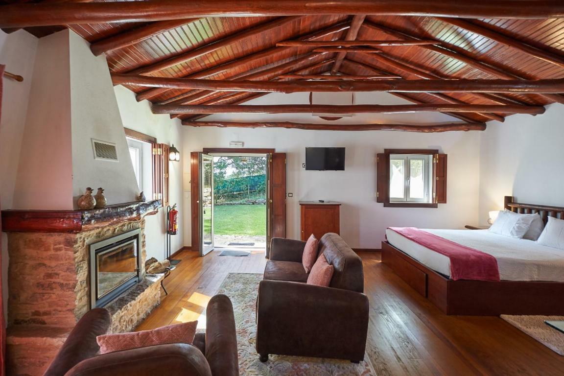 Suite Romântica com Jardim Privativo