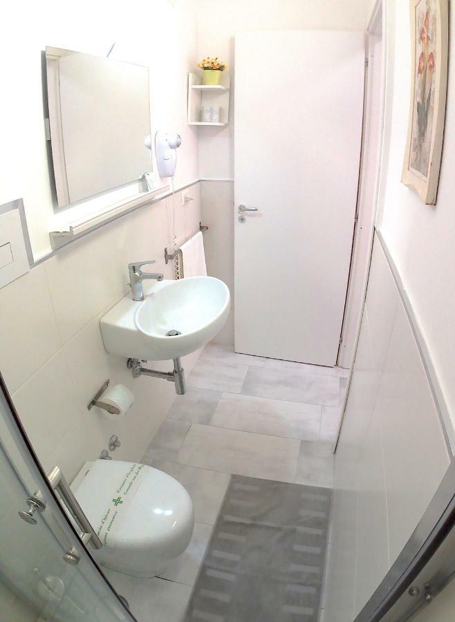 Double Room Private Bathroom