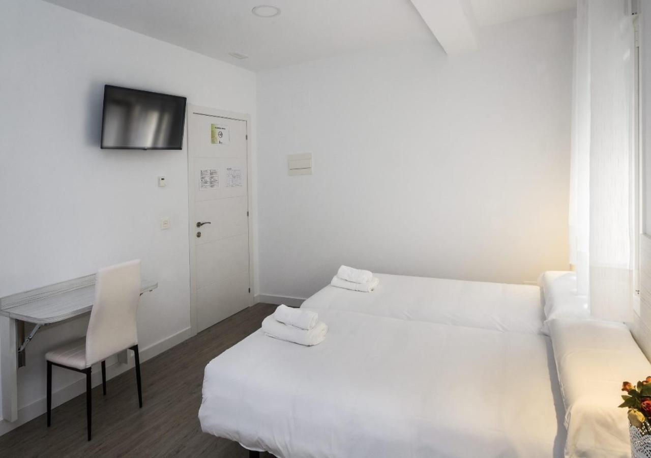 Triple Room Bathroom