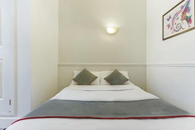 Standard Single Room with Shared Bathroom