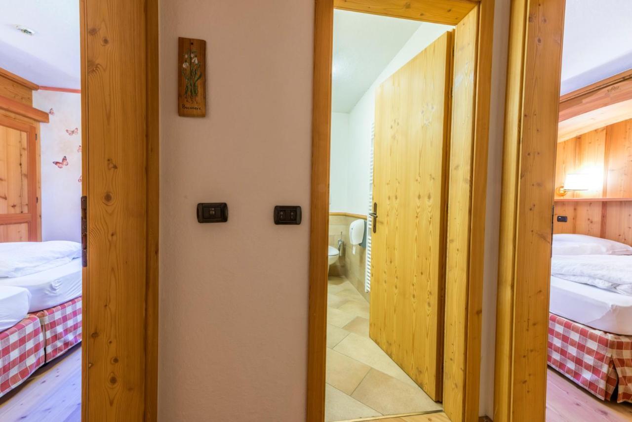 Two Connecting Double Rooms