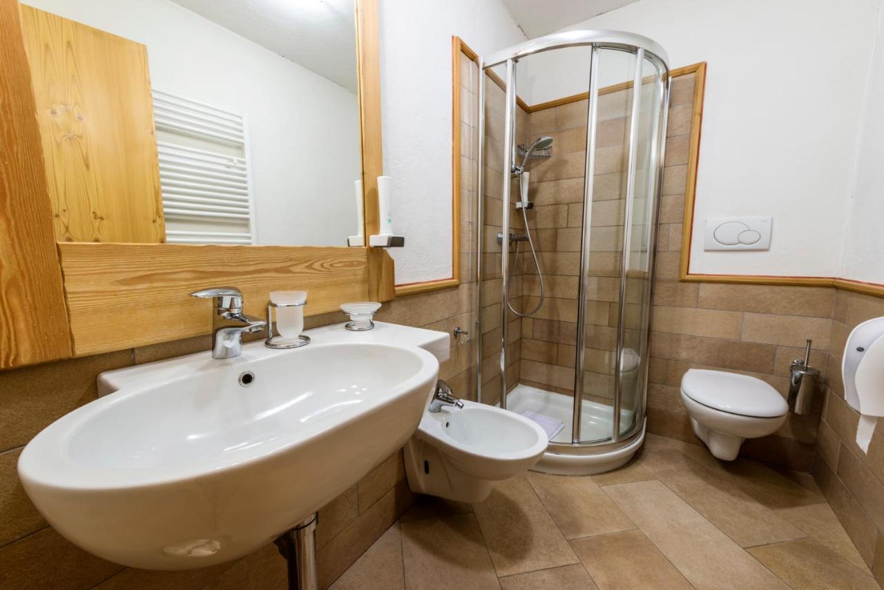 Two Connecting Double Rooms