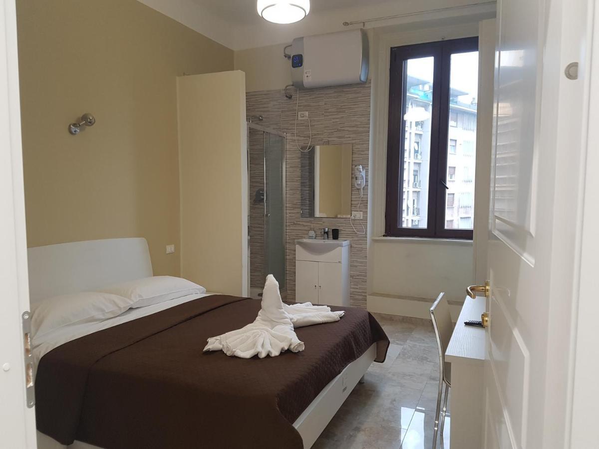 Quarto Duplo com Banheiro Compartilhado