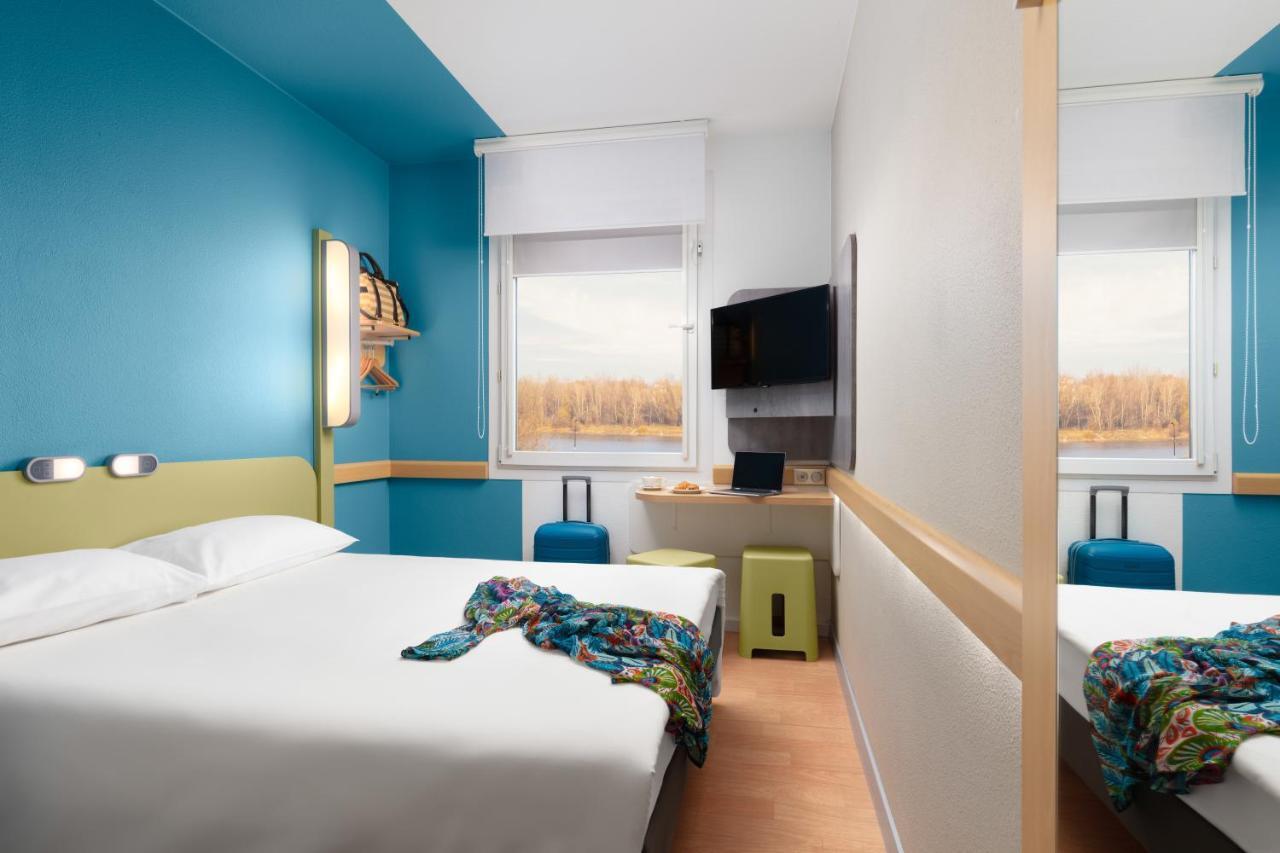 Standard Double Room,955606528:JPEG