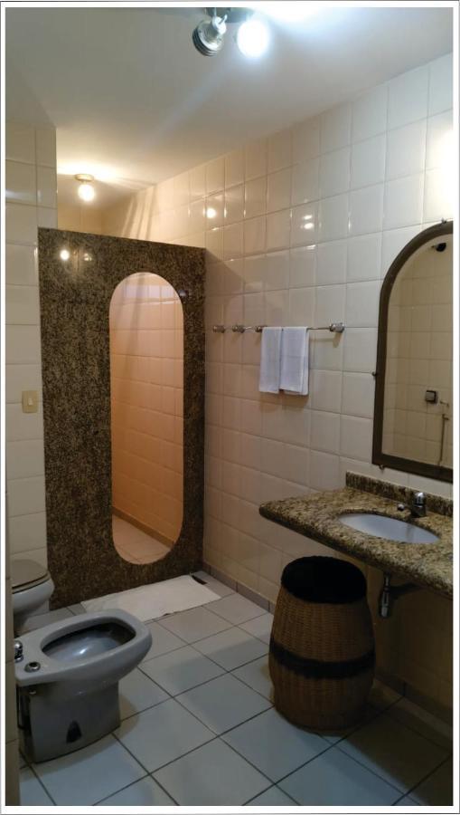 Family Room,1743134347:JPEG