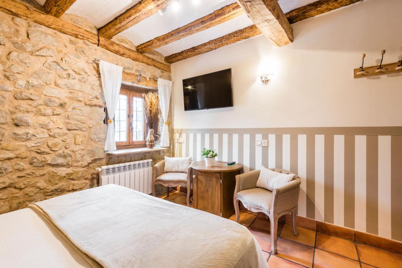 Double Room Mountain View