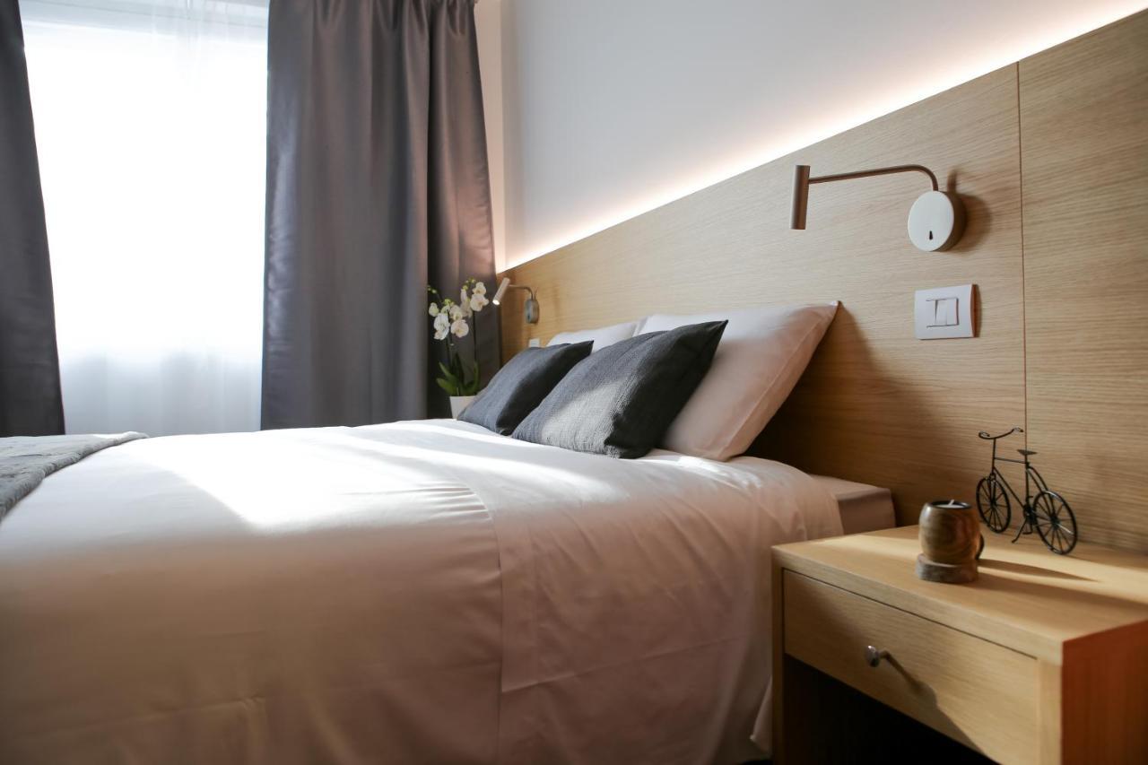 Double or Twin Room Private Bathroom