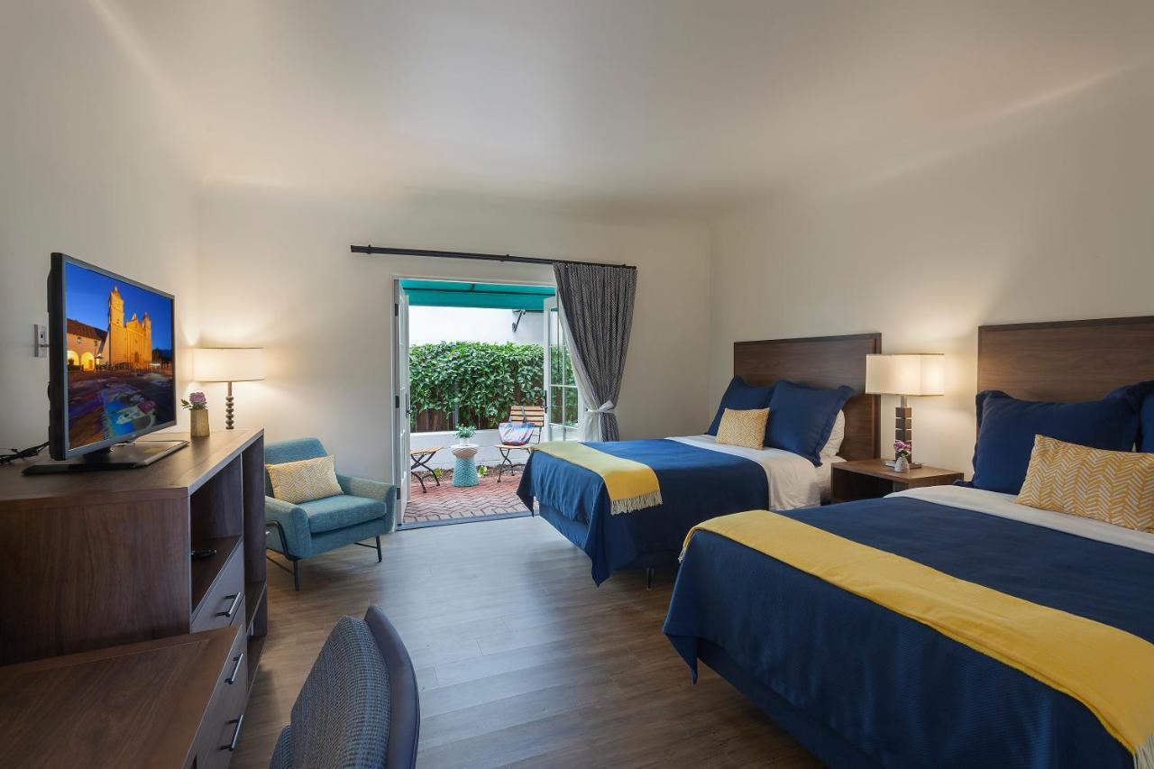 Room 2 Double Beds Roll Shower Patio Accessible
