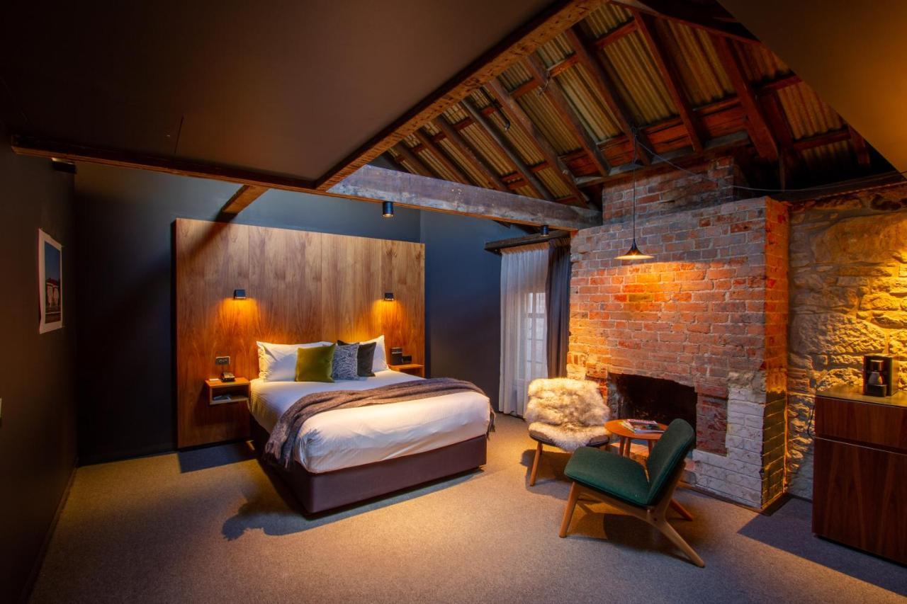 Deluxe Queen Room - Bower (Accessible Bathroom)