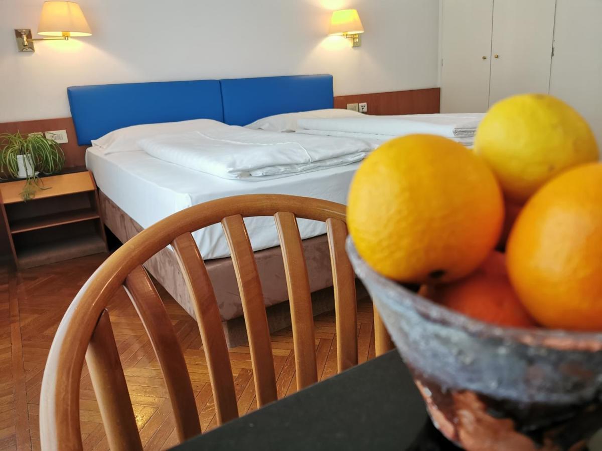Standard Double Room,995195692:JPEG