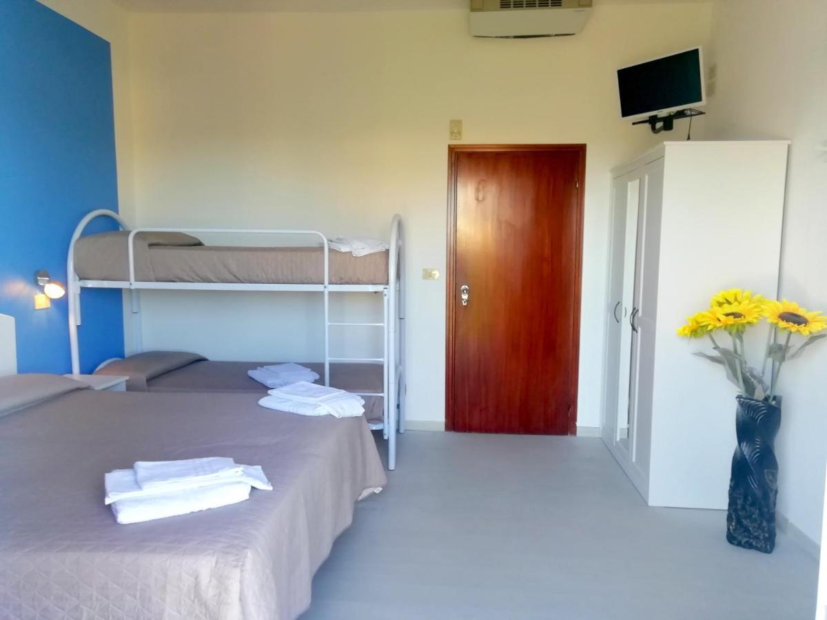 Quadruple Room with Sea View