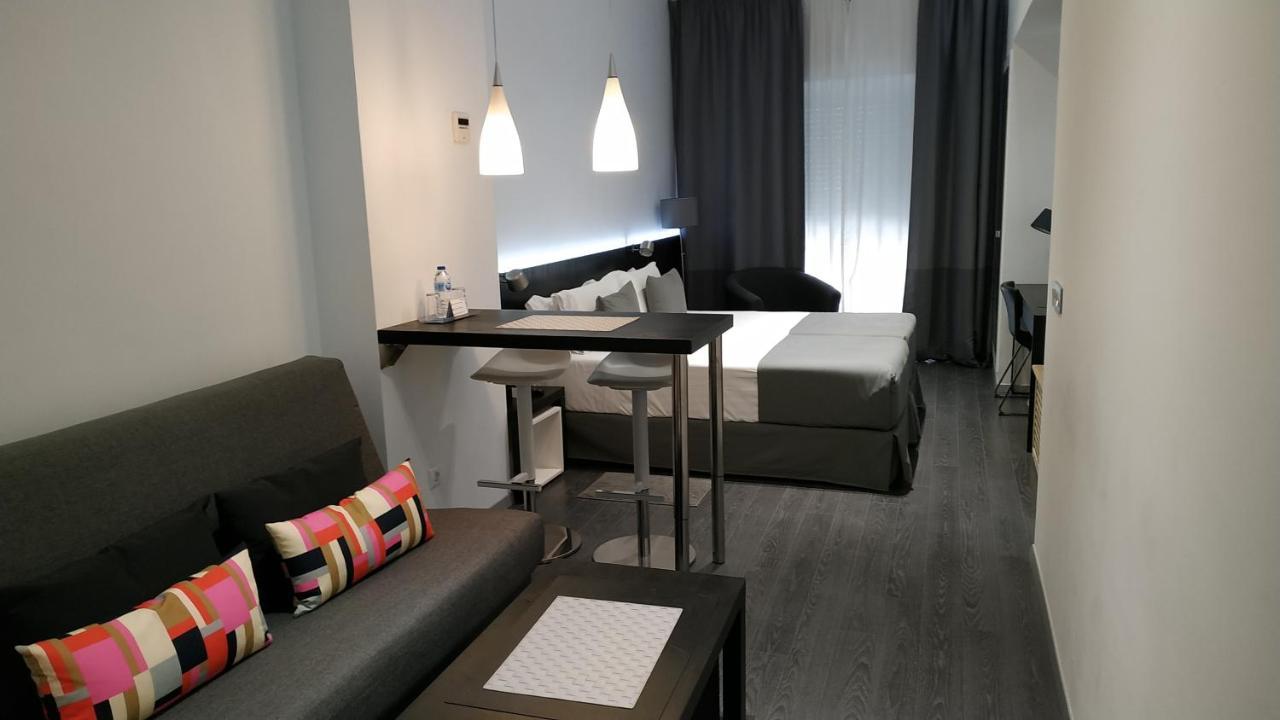 Suite with City View,998660694:JPEG