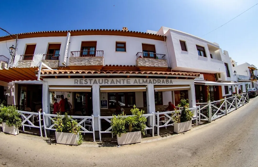 Hotel Almadraba-1
