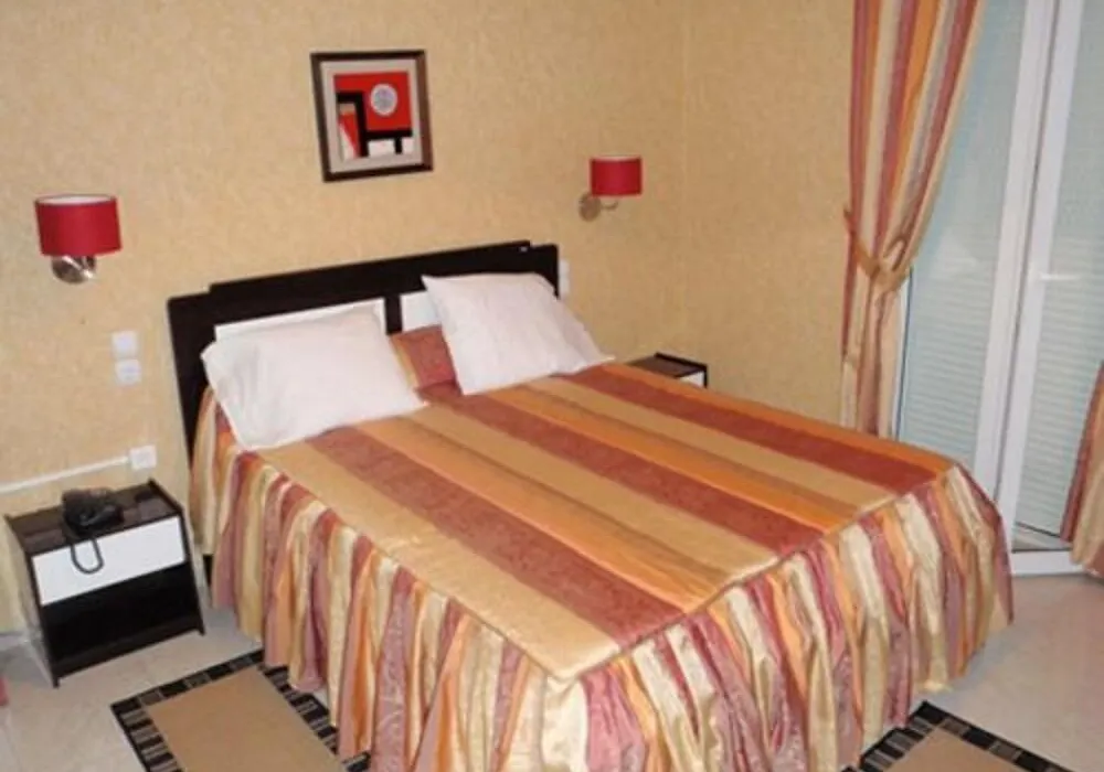 Audin Hotel-1