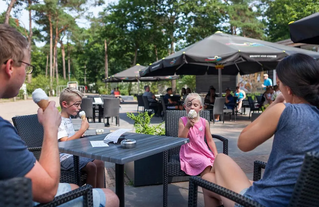 Oostappen Vakantiepark Arnhem BV-1