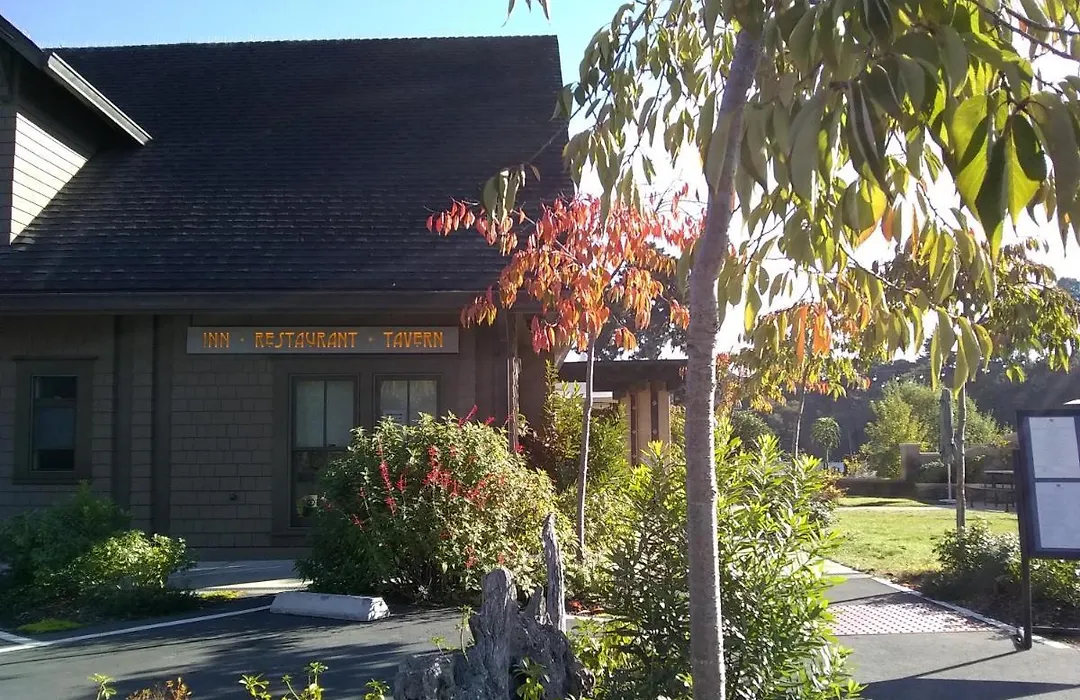 Noyo Harbor Inn-1