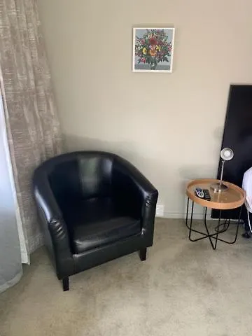 Twizel Central Studio Accommodation-1