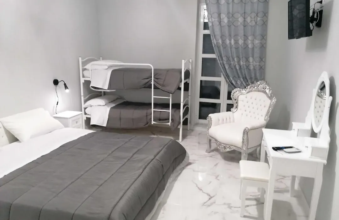 B&B White House-1