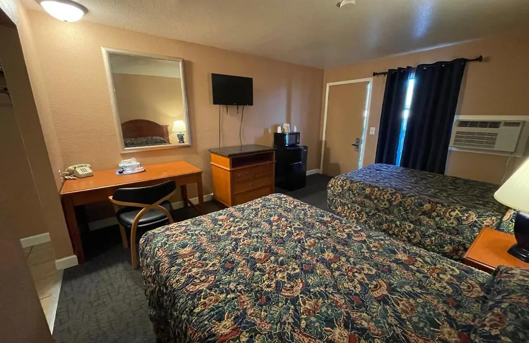 American Inn Council Bluffs-1