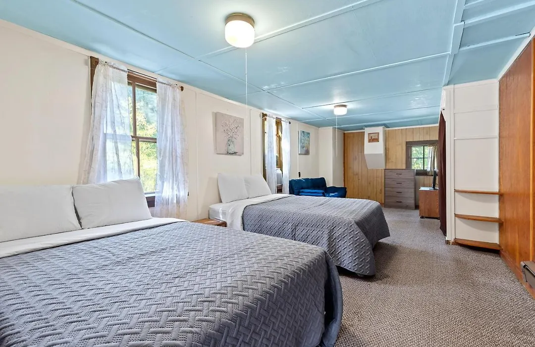 Harney Camp Cabins-1