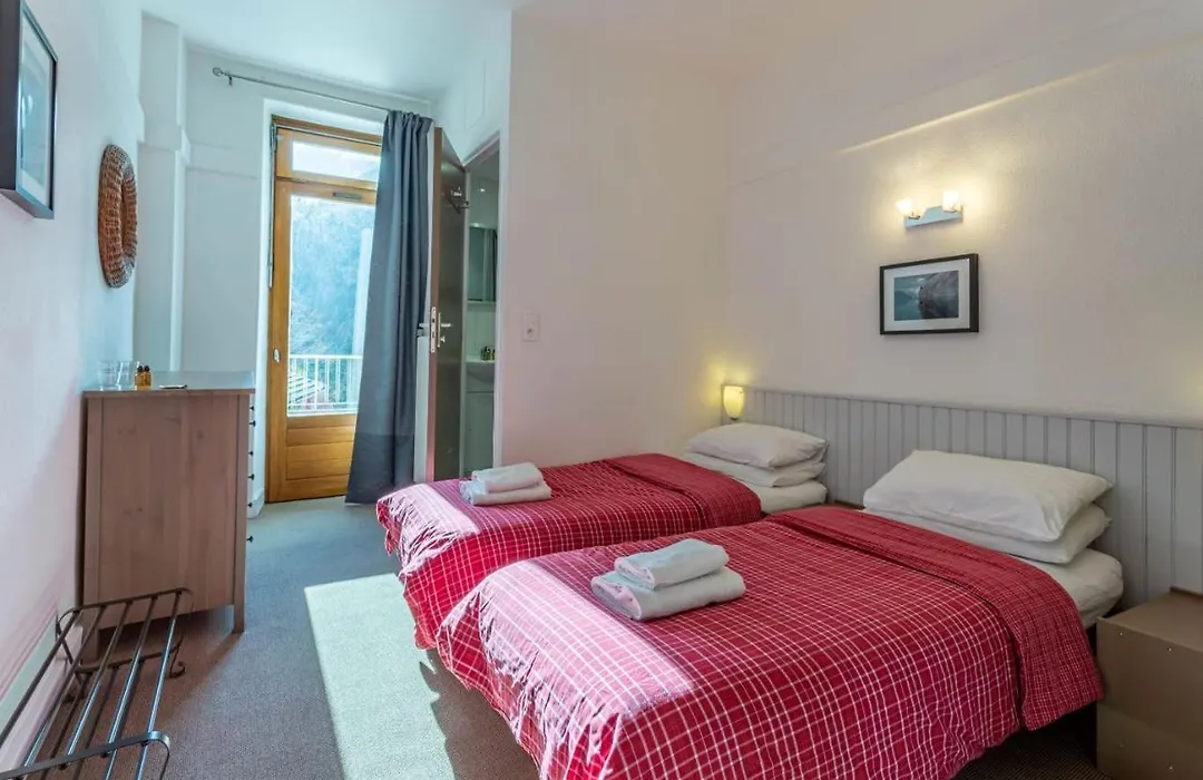 Hotel Les Aravis-1