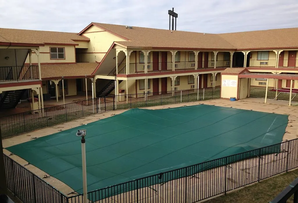 Hometown Inn And Suites Elk City-1