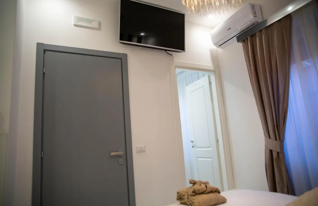 Vhouse Fiumicino-1