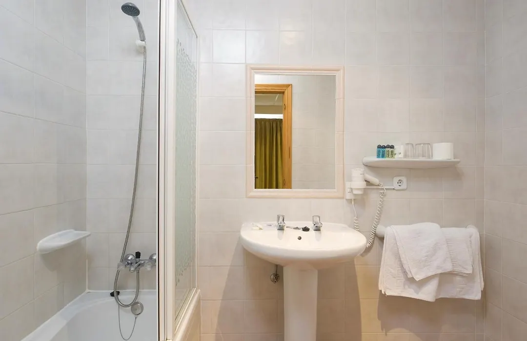 Hostal Adelino-1