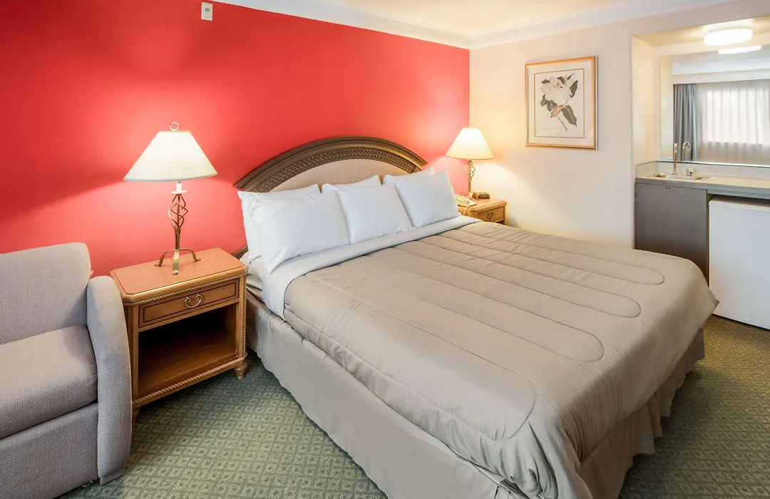 Ramada Las Vegas-1