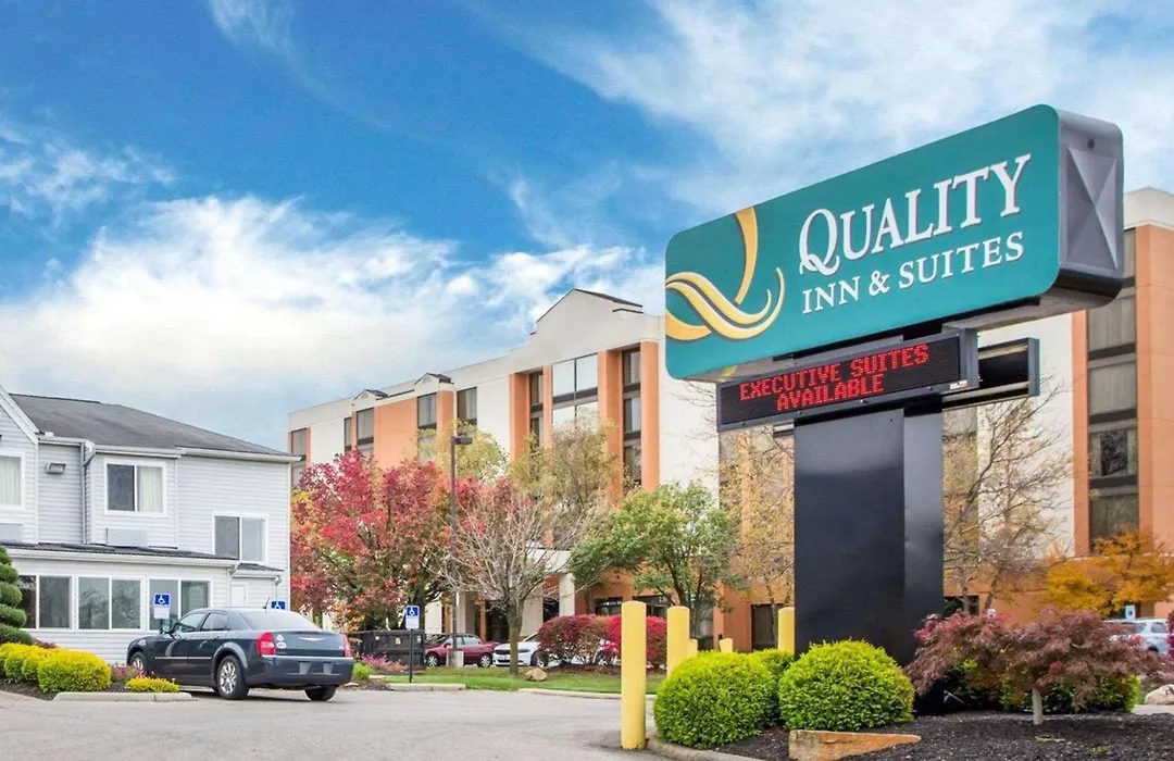 Quality Inn & Suites North-Polaris-1
