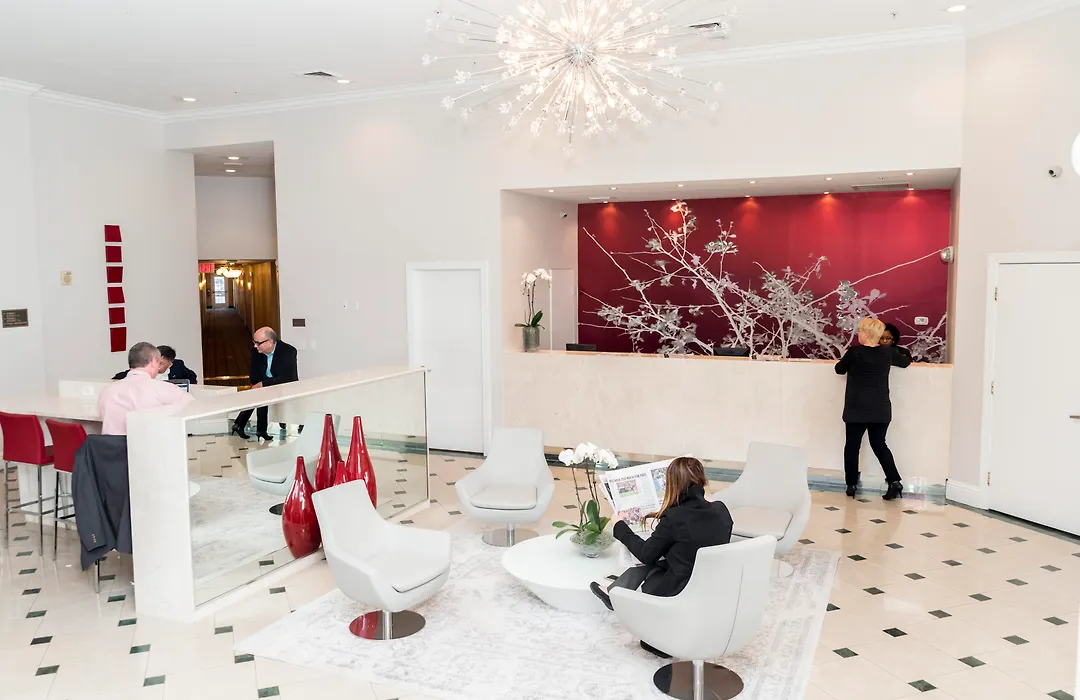 The Point Hotel & Suites Universal-1