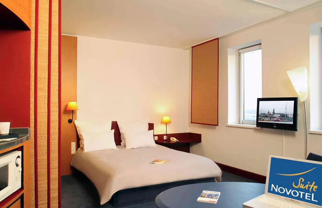 Novotel Suites Hamburg City-1