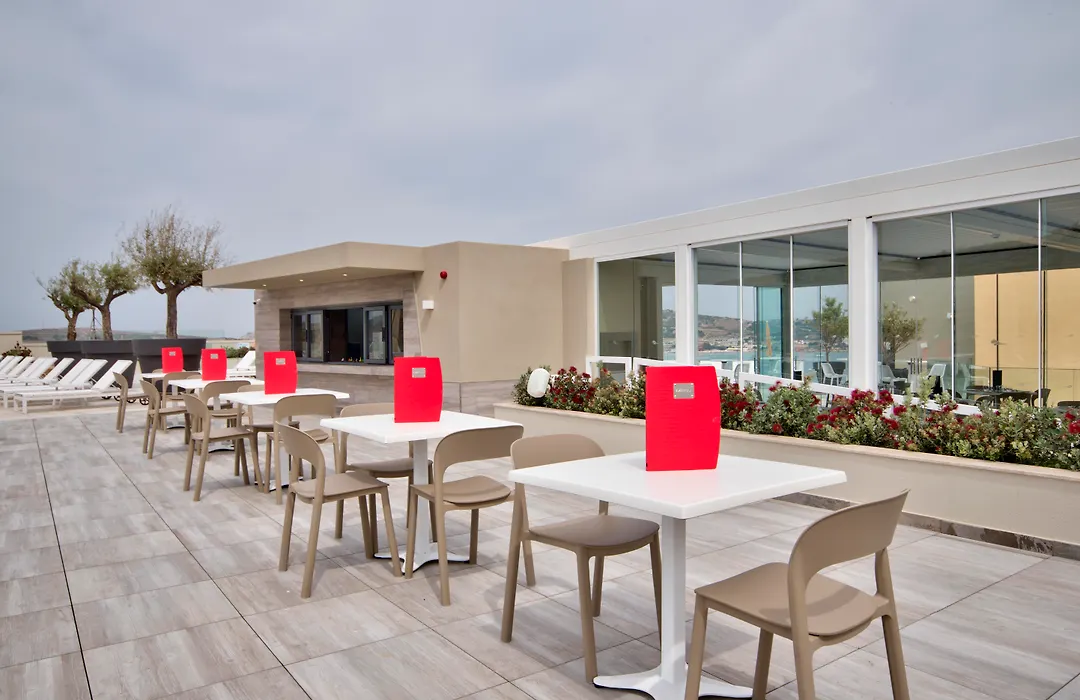 Luna Holiday Complex-1