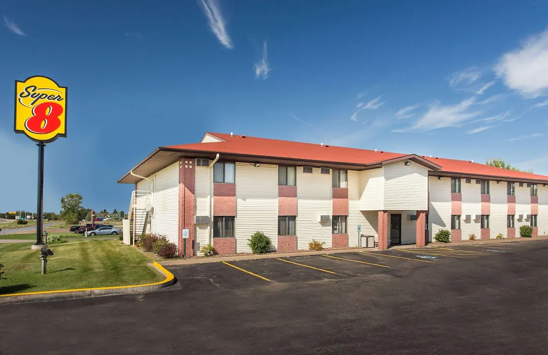 Super 8 By Wyndham Eau Claire I-94-1