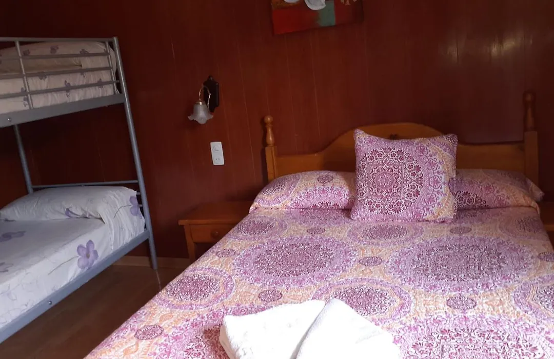 Hostal Porta De Núria-1