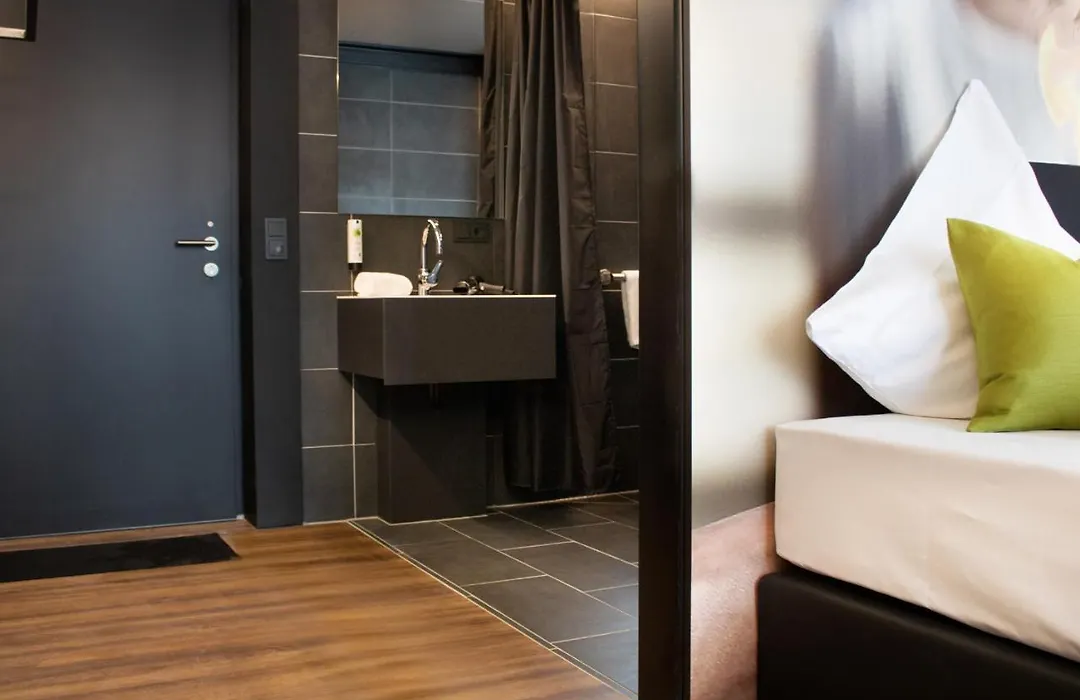 Rhe Hotel By Wmm Hotels-1