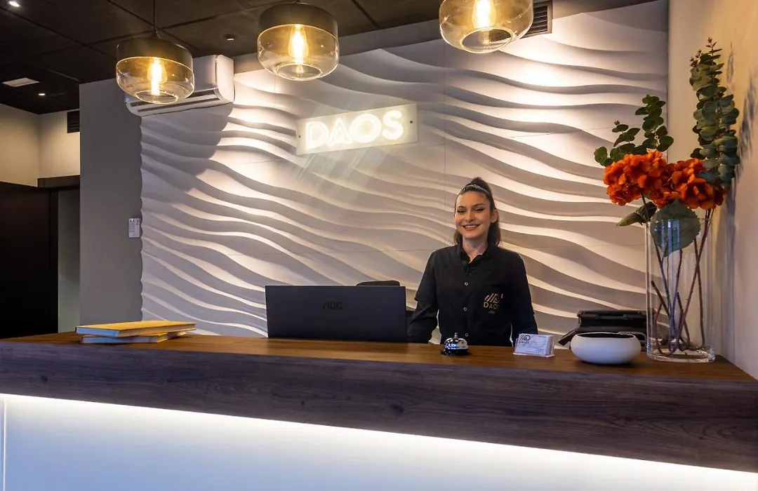 Daos Suites & Terrace Marbella-1