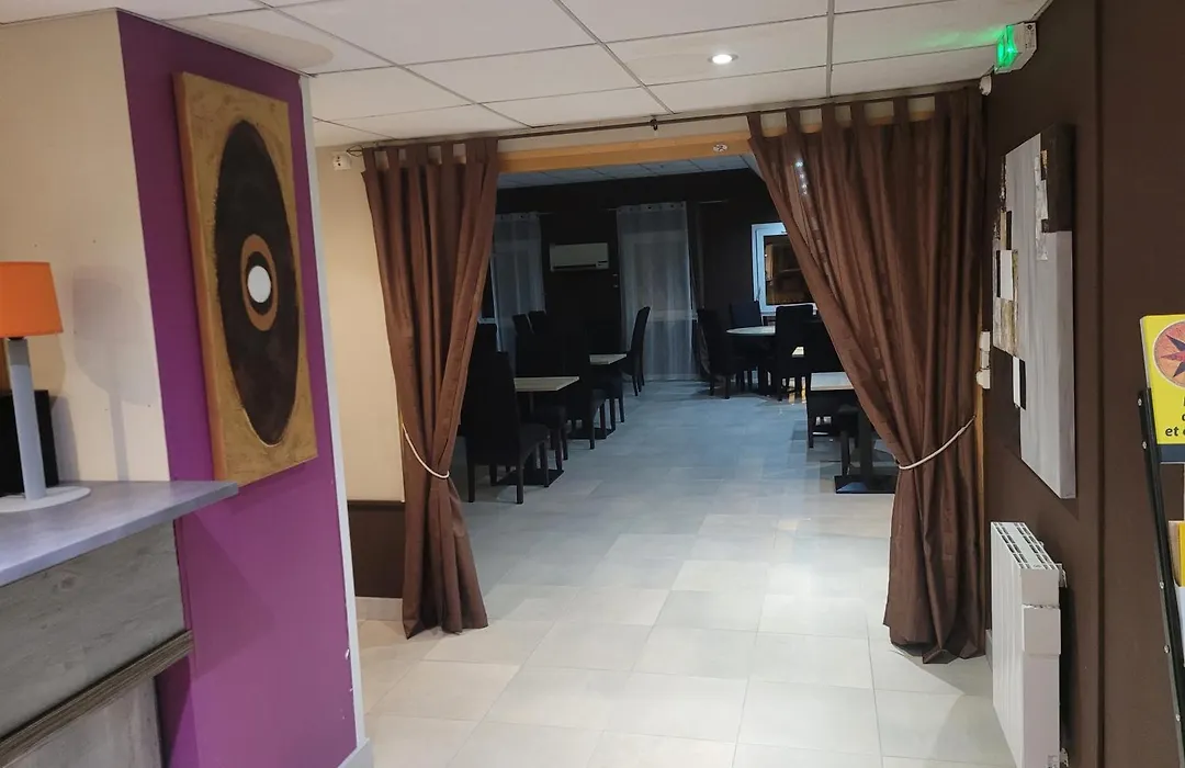 Hôtel Le Cosy Blois Villebarou-1