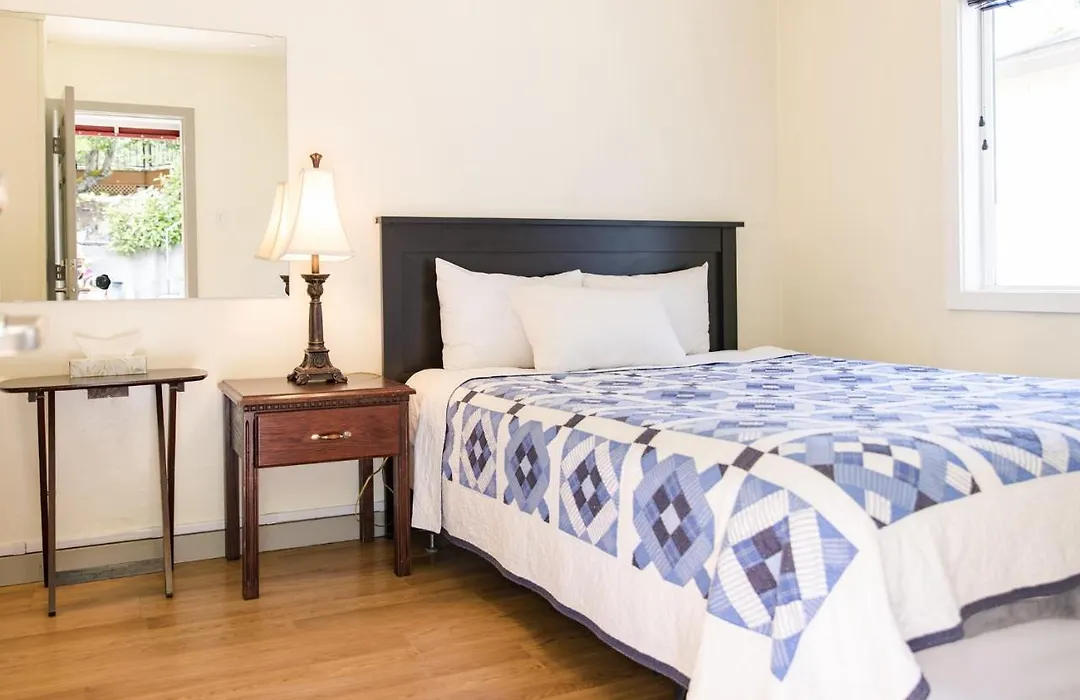 Cherry Tree Inn-1