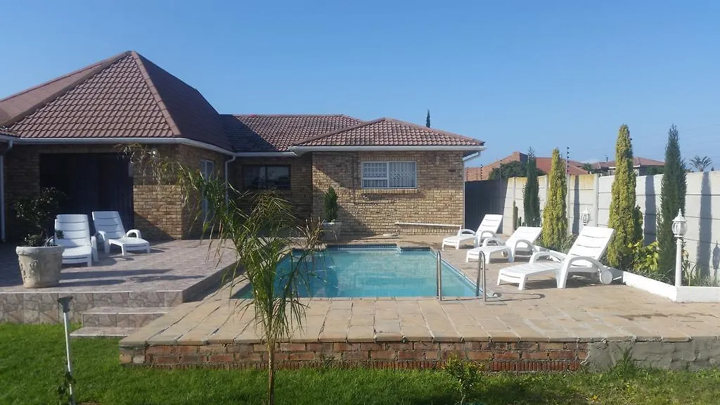 Ebenezer Guesthouse Bluewater Bay-1